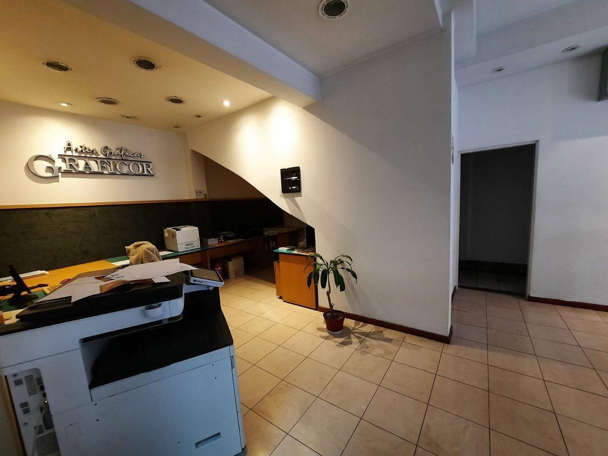 Foto de Venta Galpon con local y oficinas Vicente Lopez, imagen 2