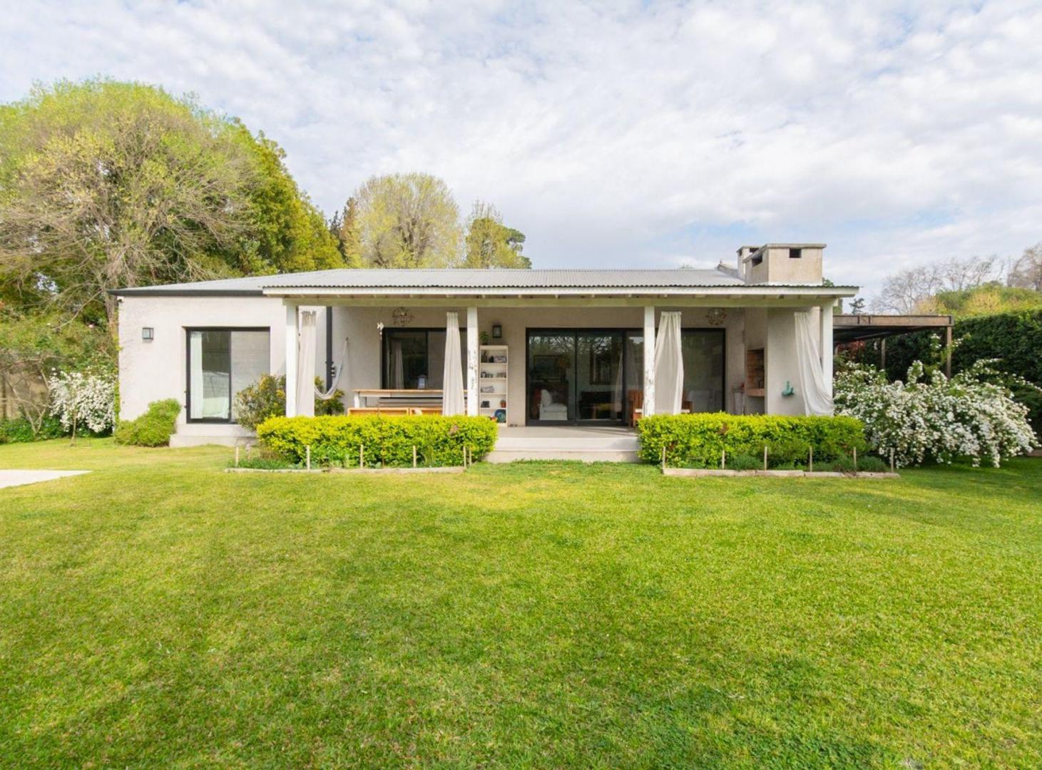 Foto de VENTA CASA 4 AMBIENTES ALTOS DEL GOLF PILAR, imagen 1
