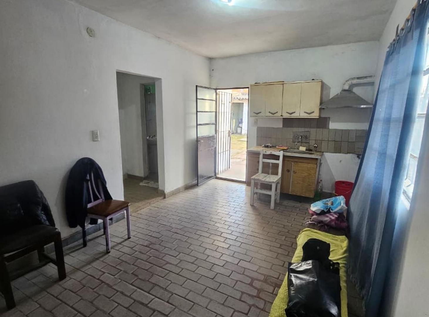 Foto de VENTA CASA CON JARDIN JOSÉ C PAZ, imagen 2