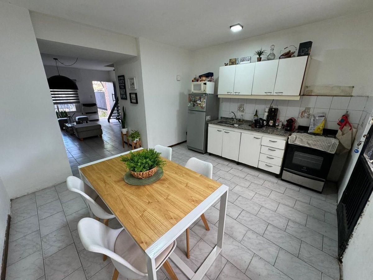 Foto de VENTA DUPLEX 4 AMBIENTES CON COCHERA EN ITUZAINGO, imagen 5