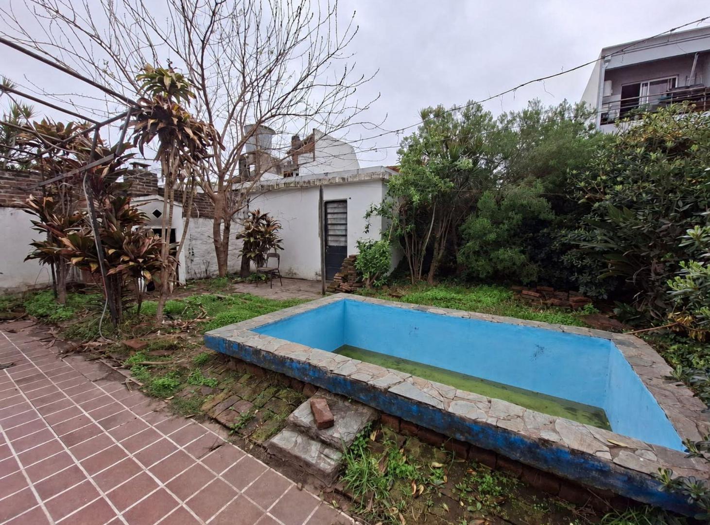 Foto de VENTA CASA 3 AMB CON PATIO LUZURIAGA APTO CREDITO, imagen 2