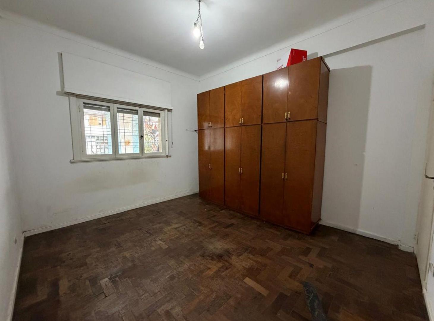 Foto de VENTA CASA 3 AMB CON PATIO LUZURIAGA APTO CREDITO, imagen 3