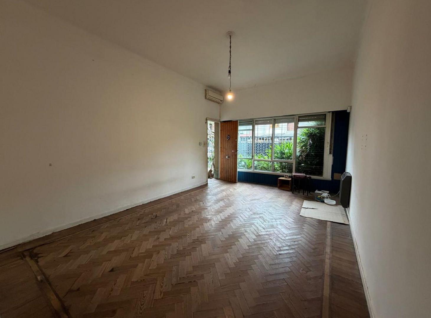 Foto de VENTA CASA 3 AMB CON PATIO LUZURIAGA APTO CREDITO, imagen 1