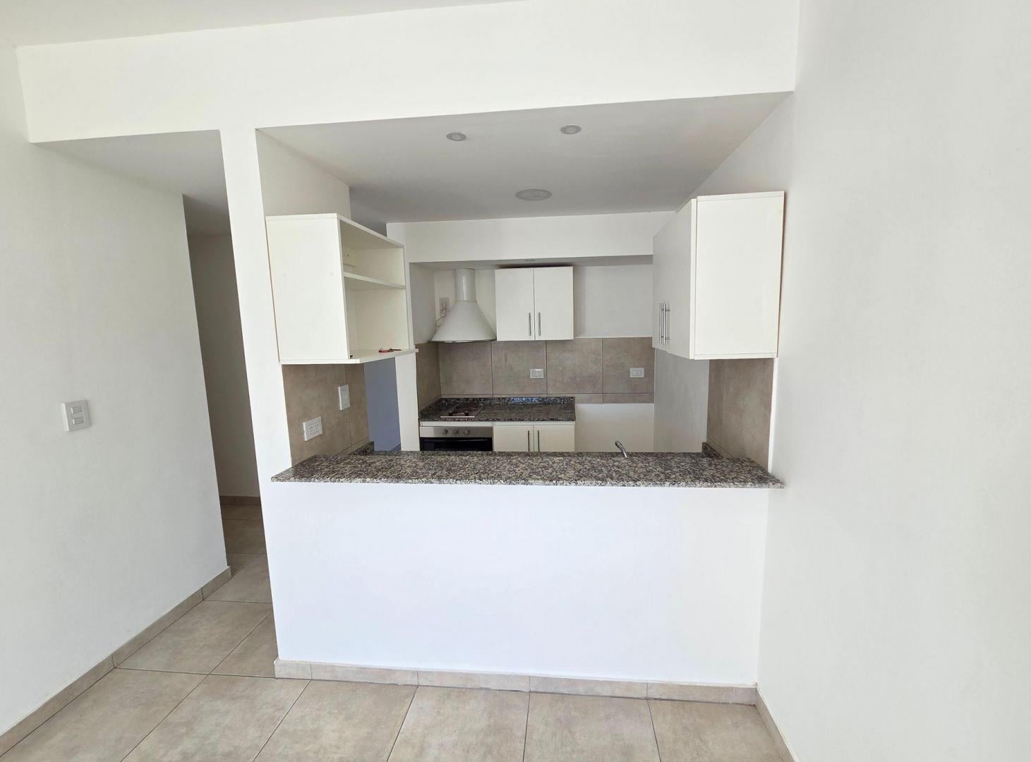 Foto de VENTA DEPARTAMENTO 2 AMB ITUZAINGÓ APTO CRÉDITO, imagen 2