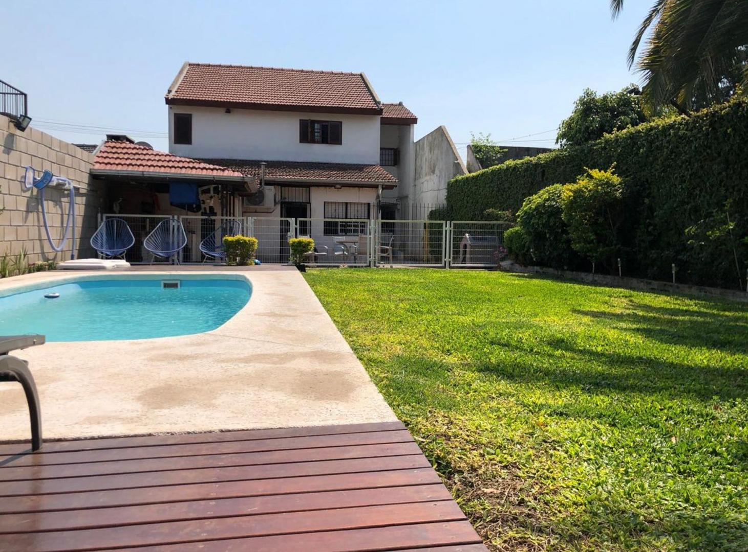 Foto de VENTA DE CASA 4 AMB CON PILETA EN ITUZAINGO NORTE, imagen 1