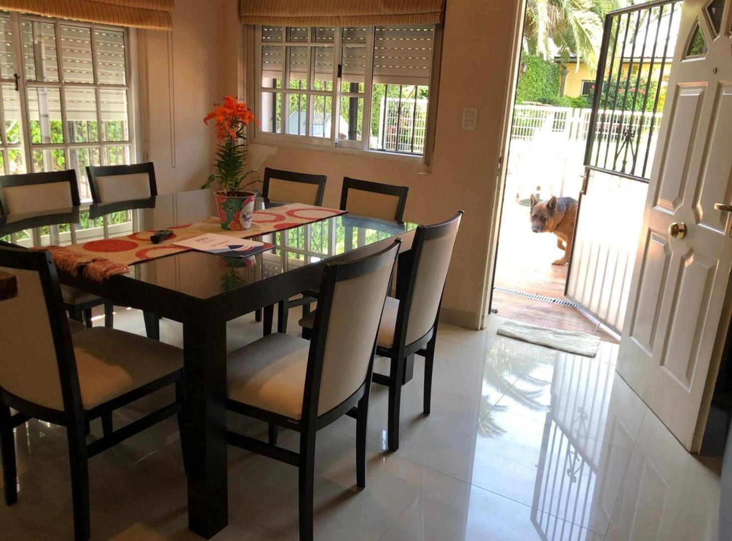 Foto de VENTA DE CASA 4 AMB CON PILETA EN ITUZAINGO NORTE, imagen 4