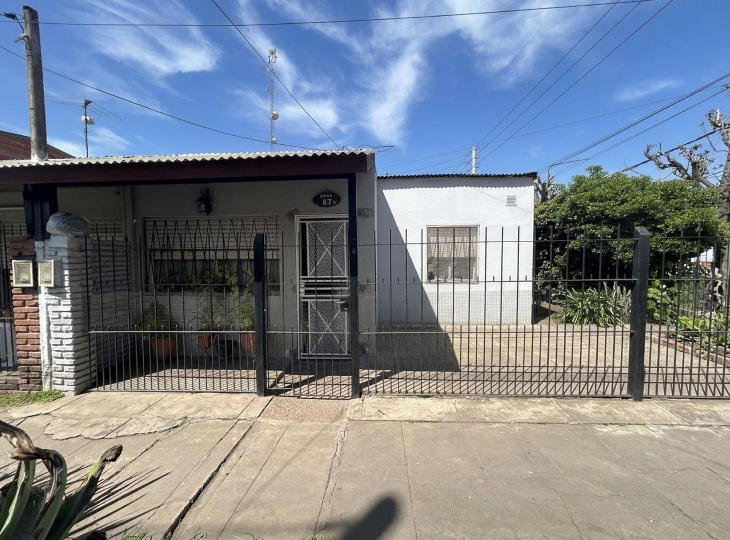 Foto de VENTA CASA 3 AMB. SOBRE AV. CROACIA - JOSE C PAZ, imagen 2