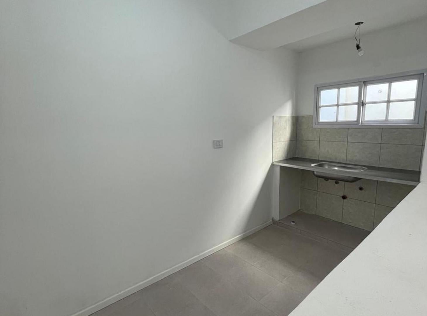 Foto de VENTA PH 2 AMBIENTES CON PARQUE HURLINGHAM, imagen 4