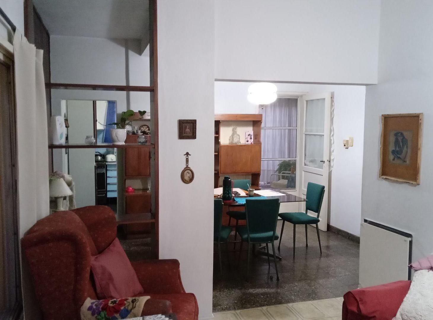 Foto de VENTA CASA 3 AMB. C/LOCAL Y DEPOSITO CIUDADELA, imagen 3
