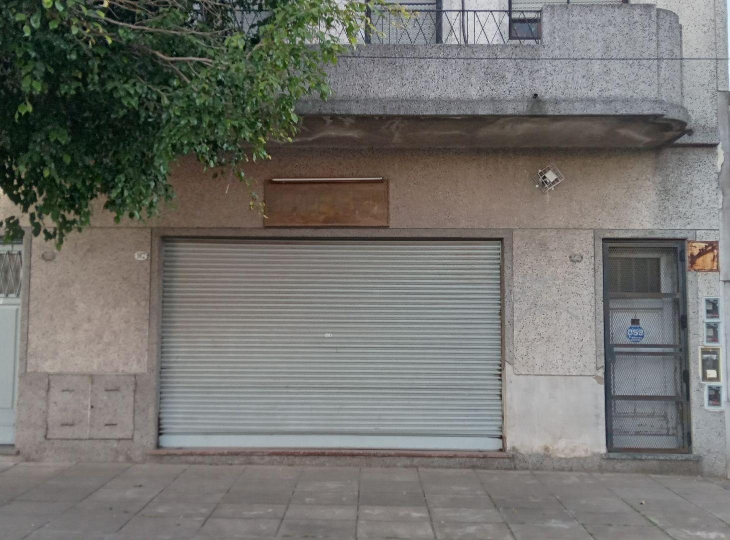 Foto de VENTA CASA 3 AMB. C/LOCAL Y DEPOSITO CIUDADELA, imagen 1