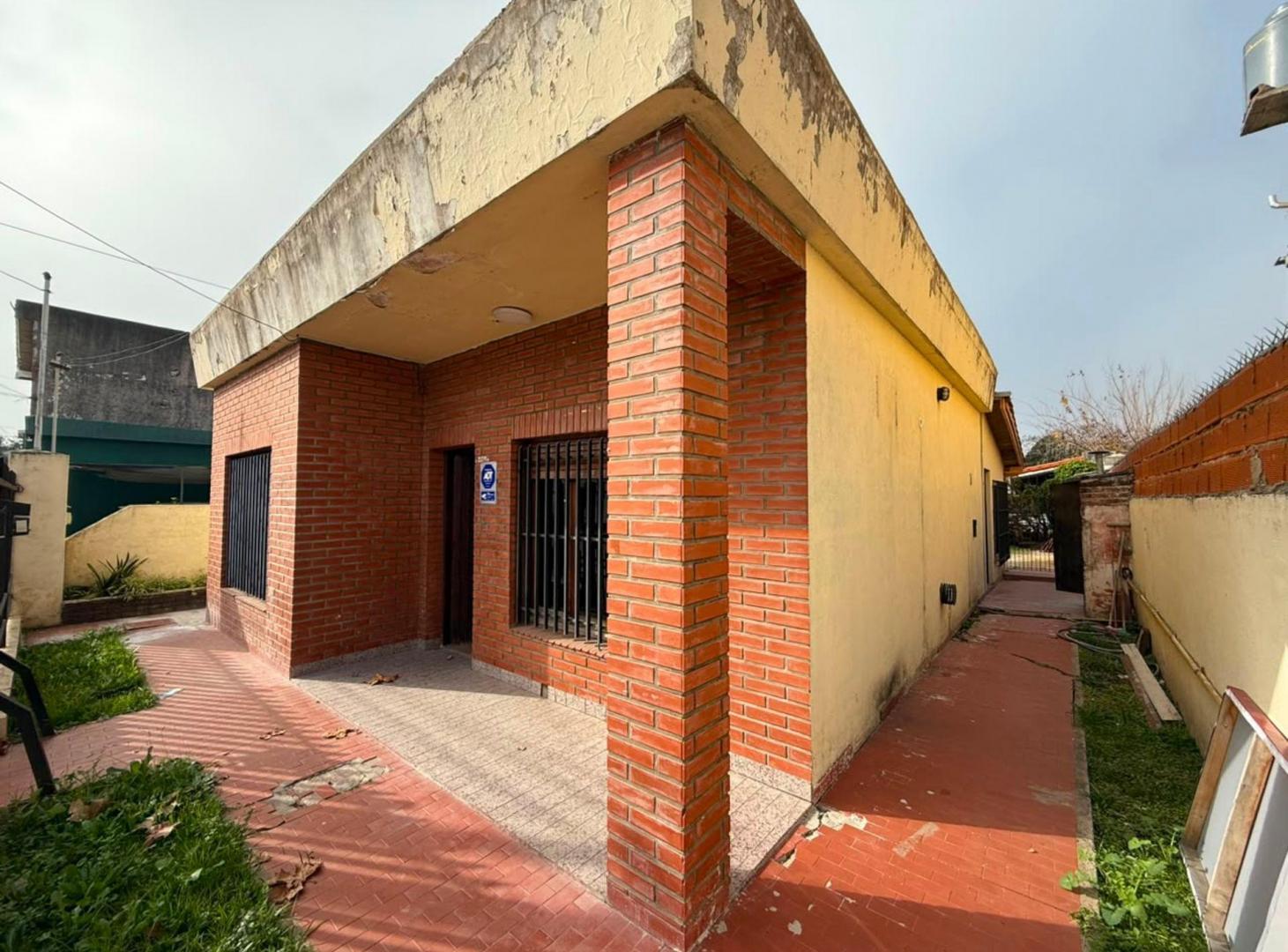 Foto de VENTA CASA 3 AMBIENTES EN JOSE C PAZ, imagen 1