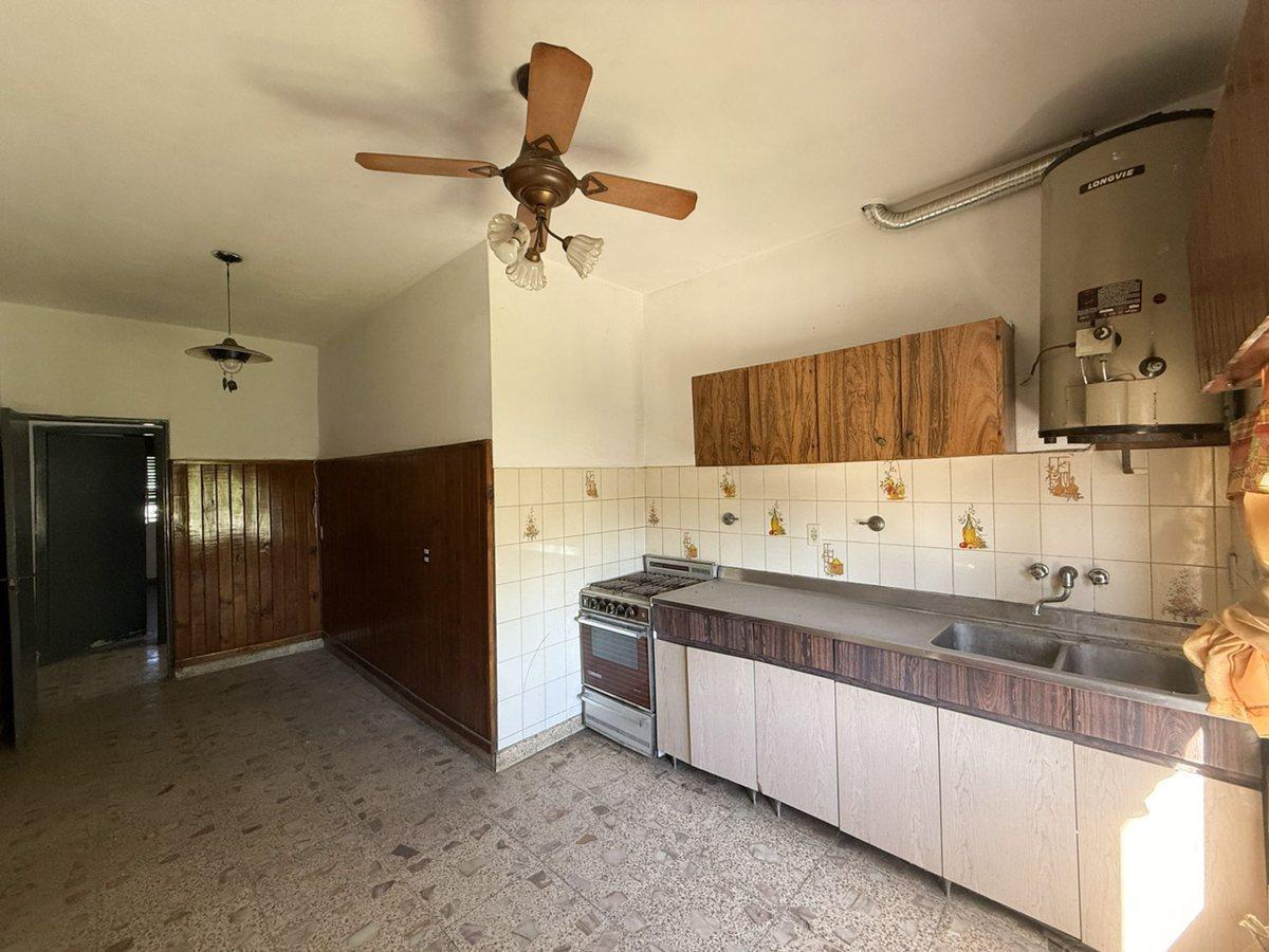 Foto de VENTA CASA CON LOCAL PARQUE GARAJE VILLA DE MAYO, imagen 3