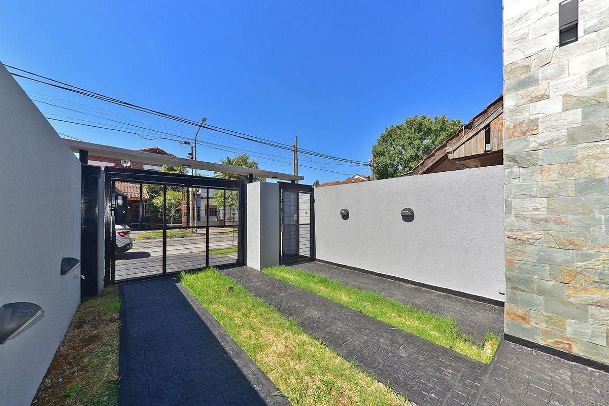 Foto de VENTA CASA 3 AMB HURLINGHAM A ESTRENAR TIPO DUPLEX, imagen 4