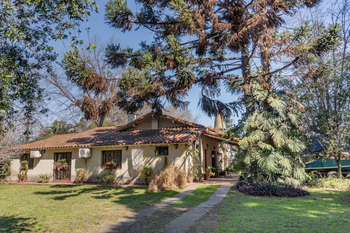 VENTA CASA QUINTA CRUCE CASTELAR OPORTUNIDAD