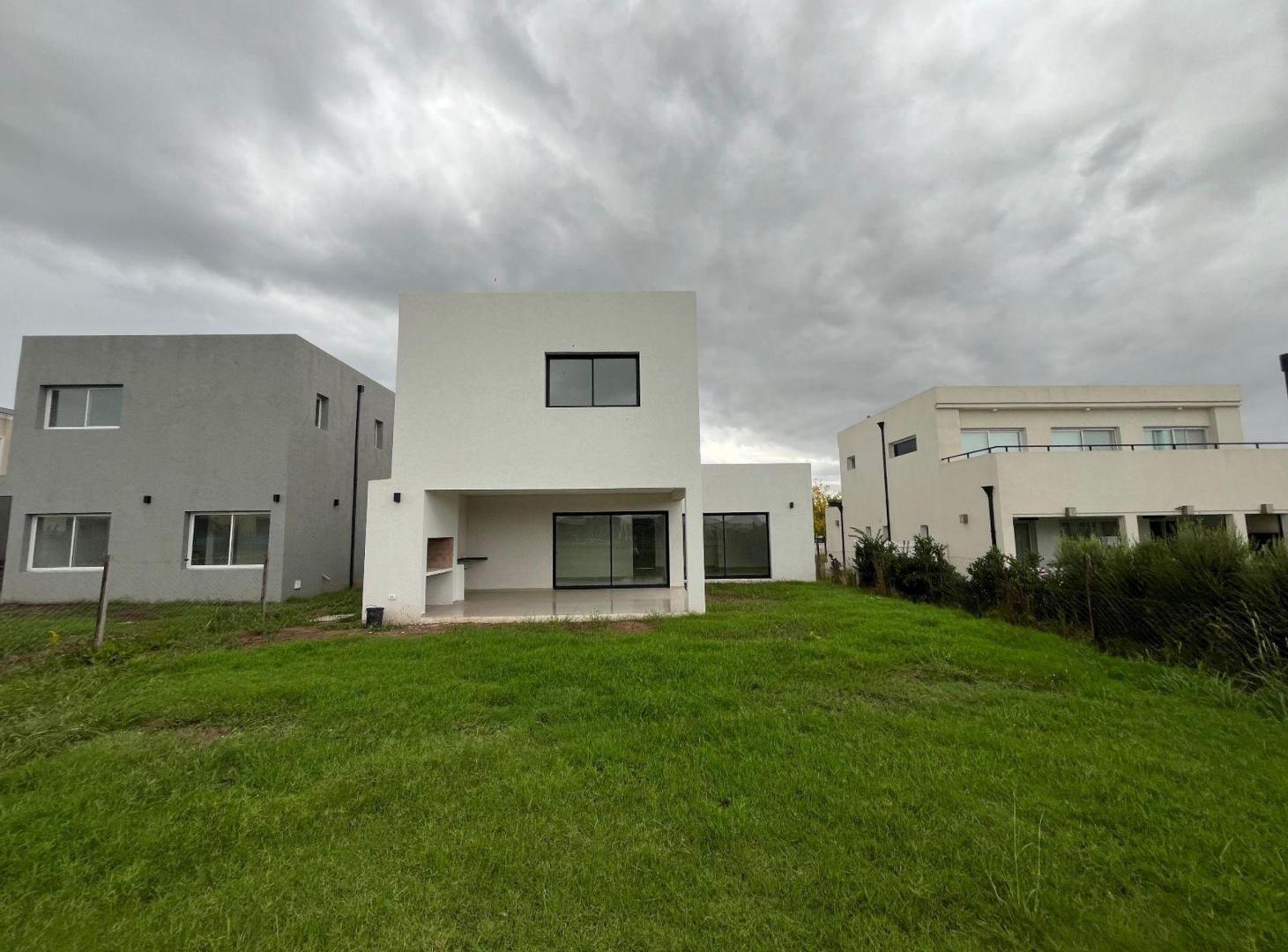 Foto de VENTA CASA A ESTRENAR SANTA LUCIA PILAR DEL ESTE, imagen 4