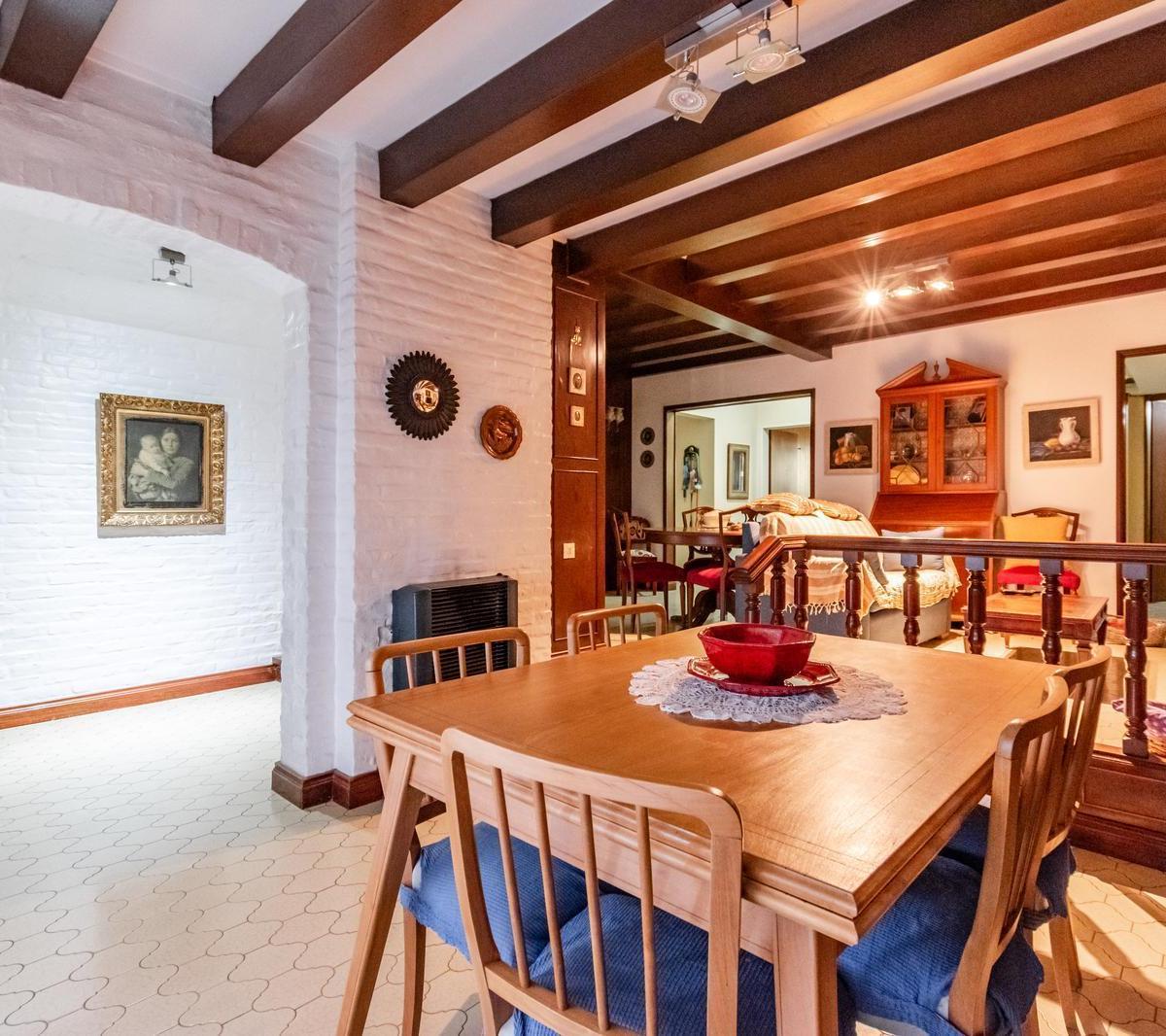Comodisima Casa con Gran Jardin en Florida, Vicente Lopez. 1
