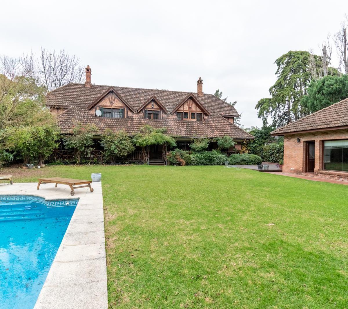 La Mejor Casa en La Zona Mas Exclusiva de Lomas de San Isidro. 3