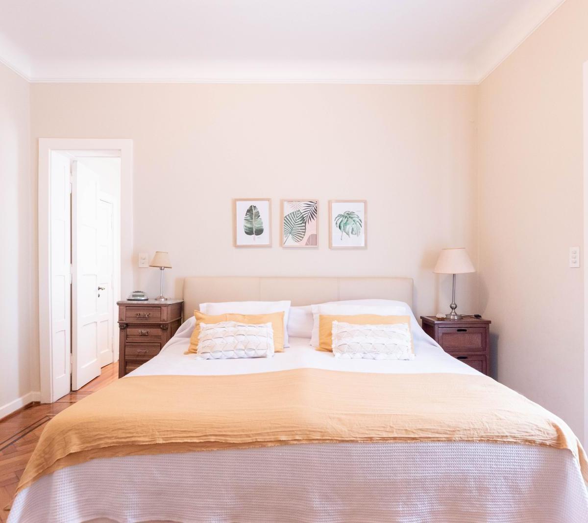 Imponente Casa de Estilo Sobre un Excepcional Terreno de 1.106 m², en Olivos 5
