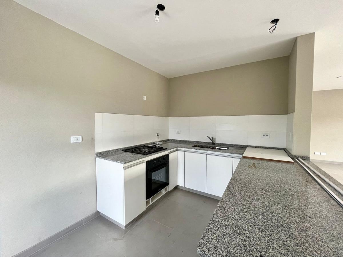 Fantástica casa a la venta con piscina en el Barrio Privado El Cantón, Escobar.