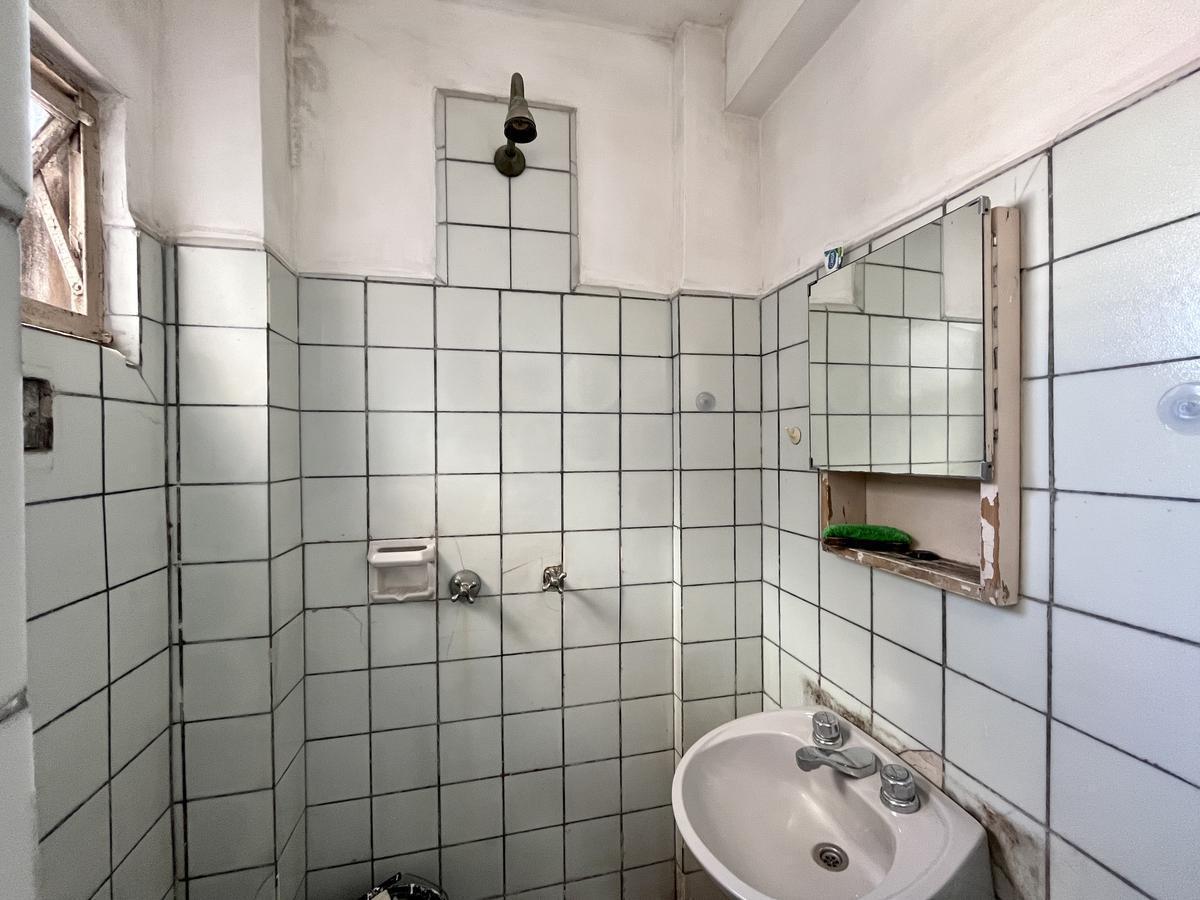 Foto de COMODISIMO SEMIPISO APTO PROFESIONAL UBICADO A UNA CUADRA Y MEDIA DE, imagen 2