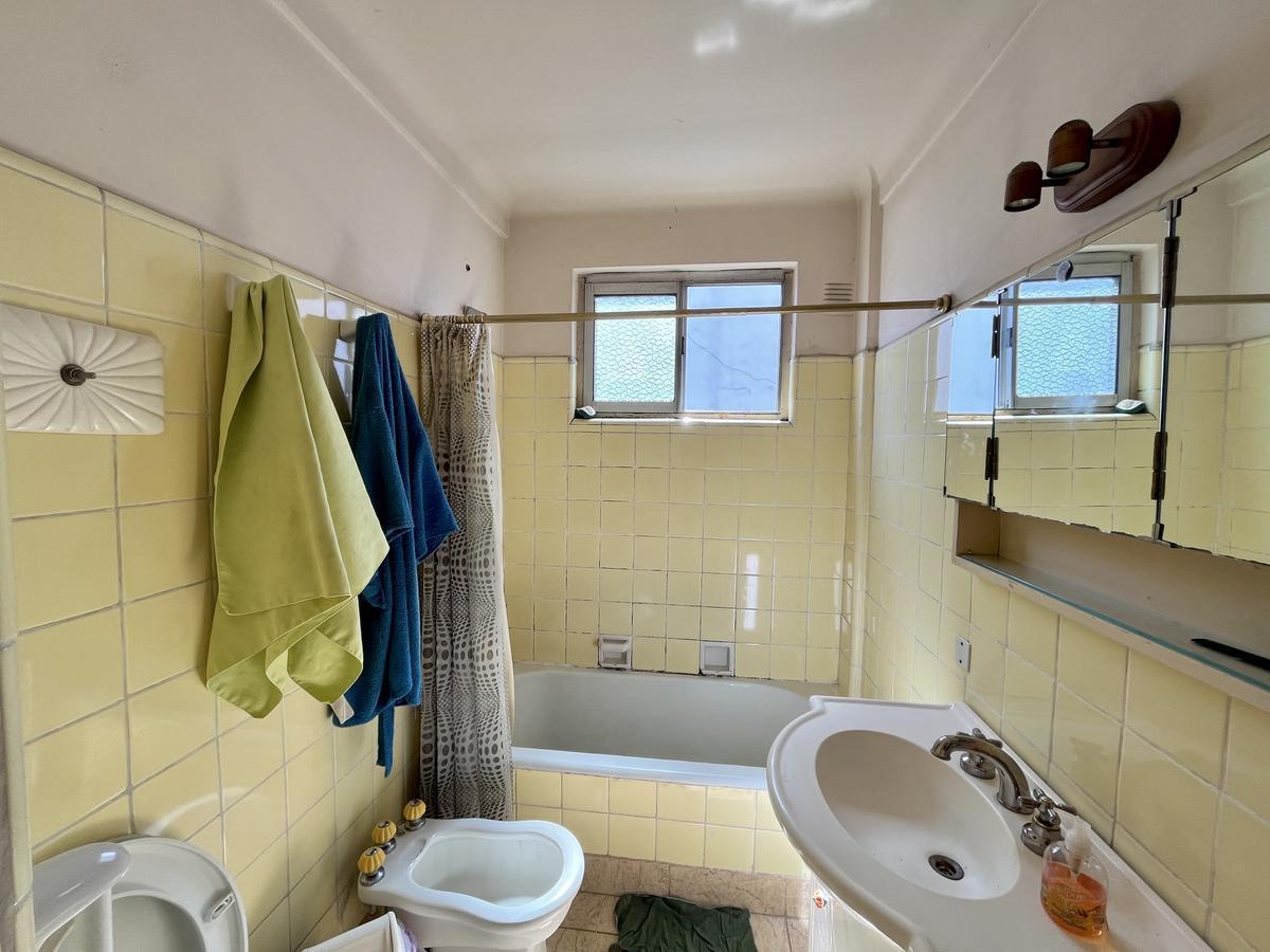 Foto de COMODISIMO SEMIPISO APTO PROFESIONAL UBICADO A UNA CUADRA Y MEDIA DE, imagen 4