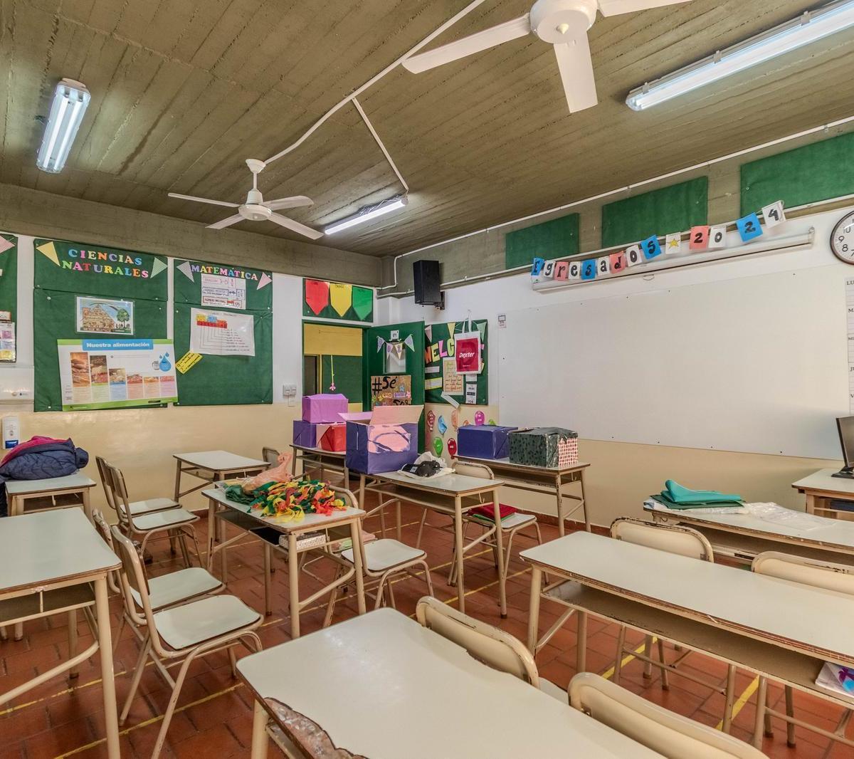 Imponente Edificio en Olivos, Donde Hoy Funciona El Colegio San Ignacio. 5