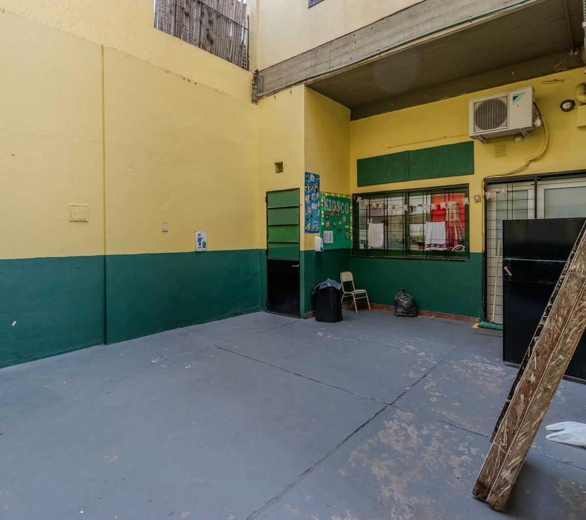 Imponente Edificio en Olivos, Donde Hoy Funciona El Colegio San Ignacio. 1