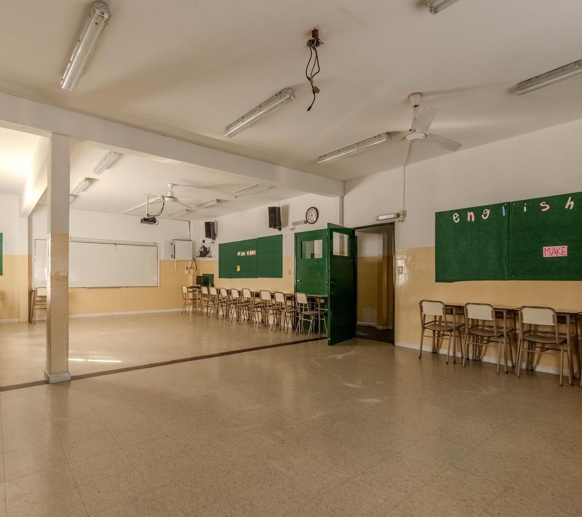 Imponente Edificio en Olivos, Donde Hoy Funciona El Colegio San Ignacio. 1
