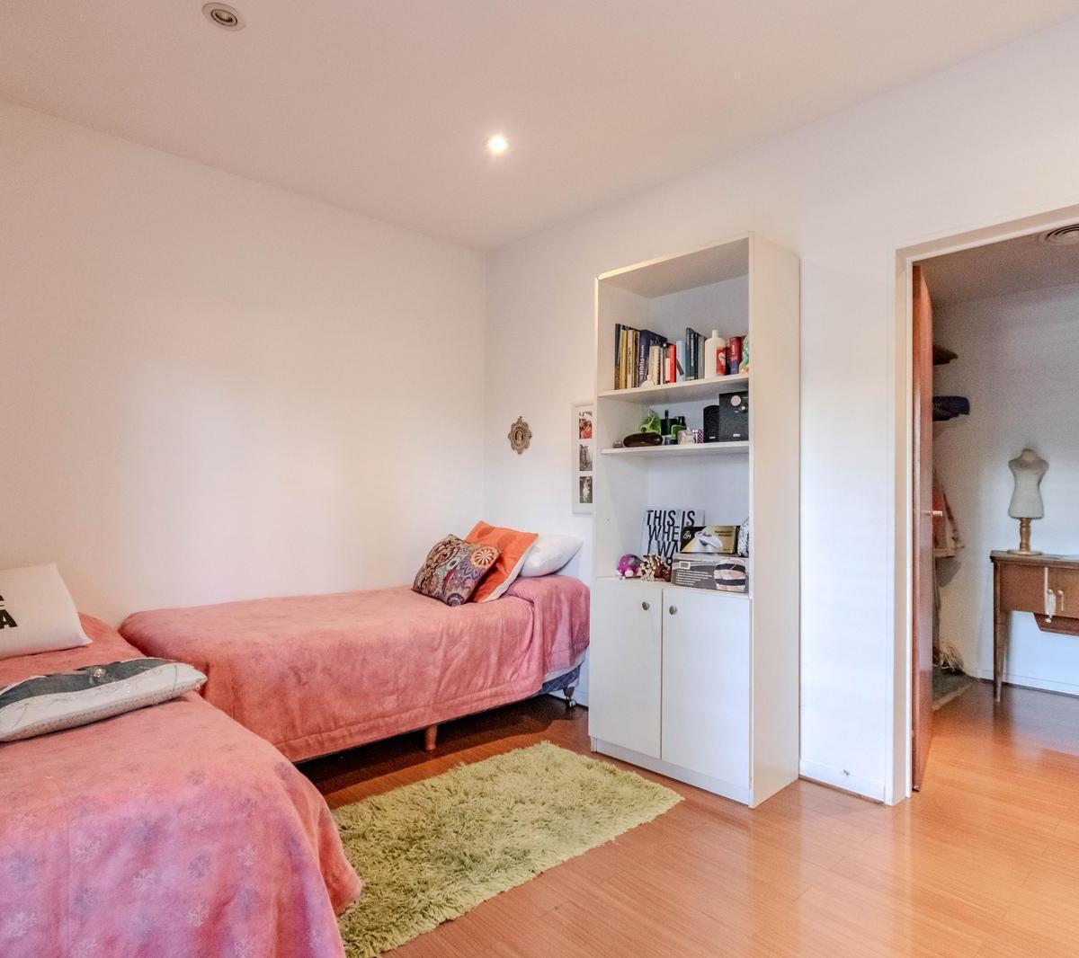 Estupenda Casa Sobre un Soñado Terreno de 1221 m² en Martinez. 5