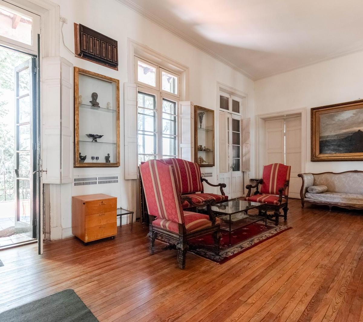 Magnifica Casa de 130 Años en El Casco Historico de San Isidro Sobre 1870 m² de Lote. 3