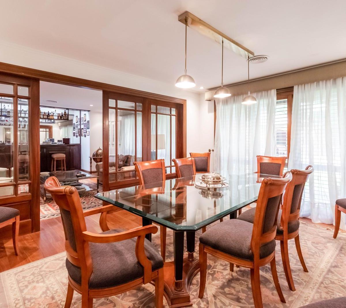 Foto de Importante casa sobre 810m2 de terreno en venta en Martínez, de Av, imagen 2