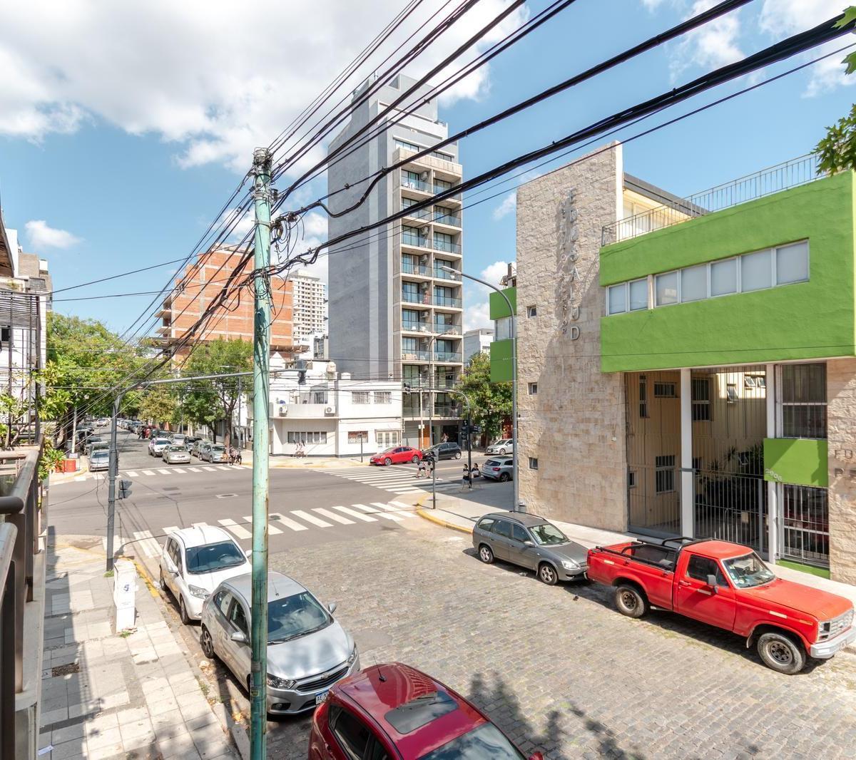 Muy Lindo PH Tipo Casita con Expensas Bajisimas en El Limite Entre Belgrano y Nuñez. 1