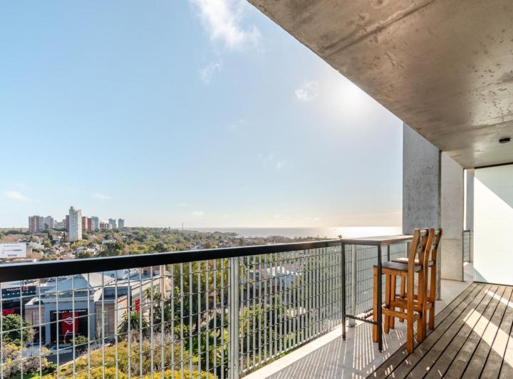 Departamento en venta y alquiler con vista al Río, terraza y 2 cocheras en Domus Libertador, Olivos. 2