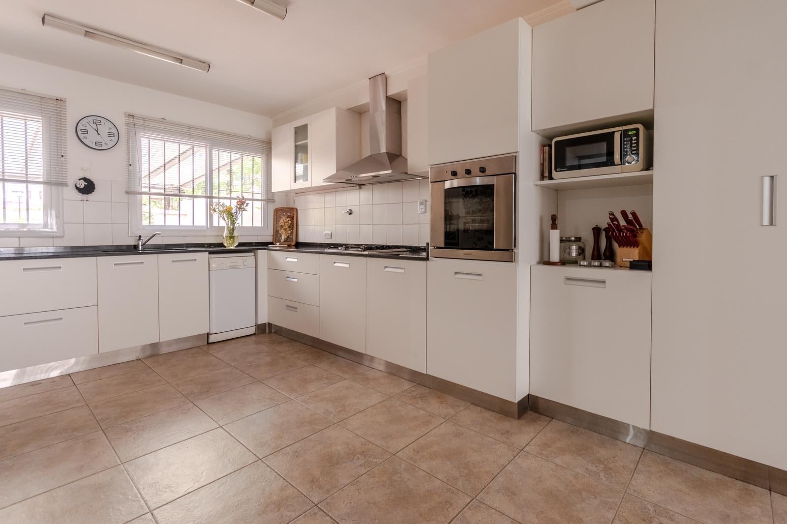 Foto de Casa a la venta en el bajo de San Isidro con jardín y 4 dormitorios., imagen 5