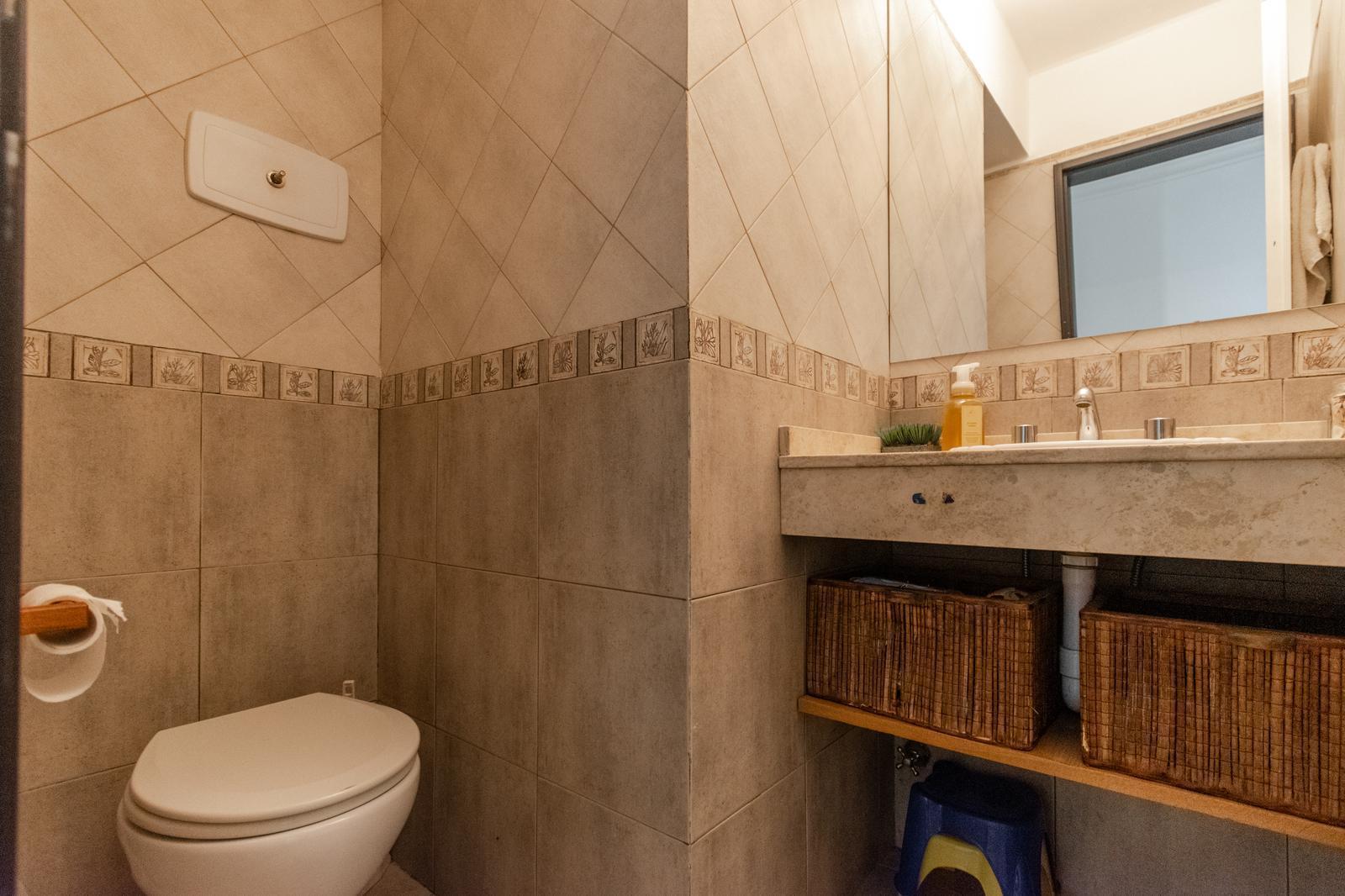 Foto de Casa a la venta en el bajo de San Isidro con jardín y 4 dormitorios., imagen 4