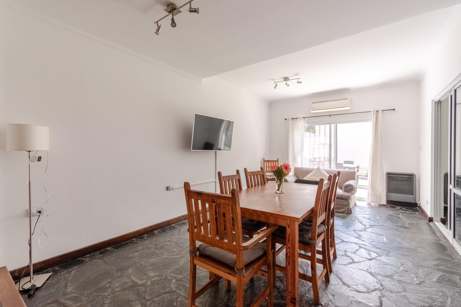 Foto de Casa a la venta en el bajo de San Isidro con jardín y 4 dormitorios., imagen 3