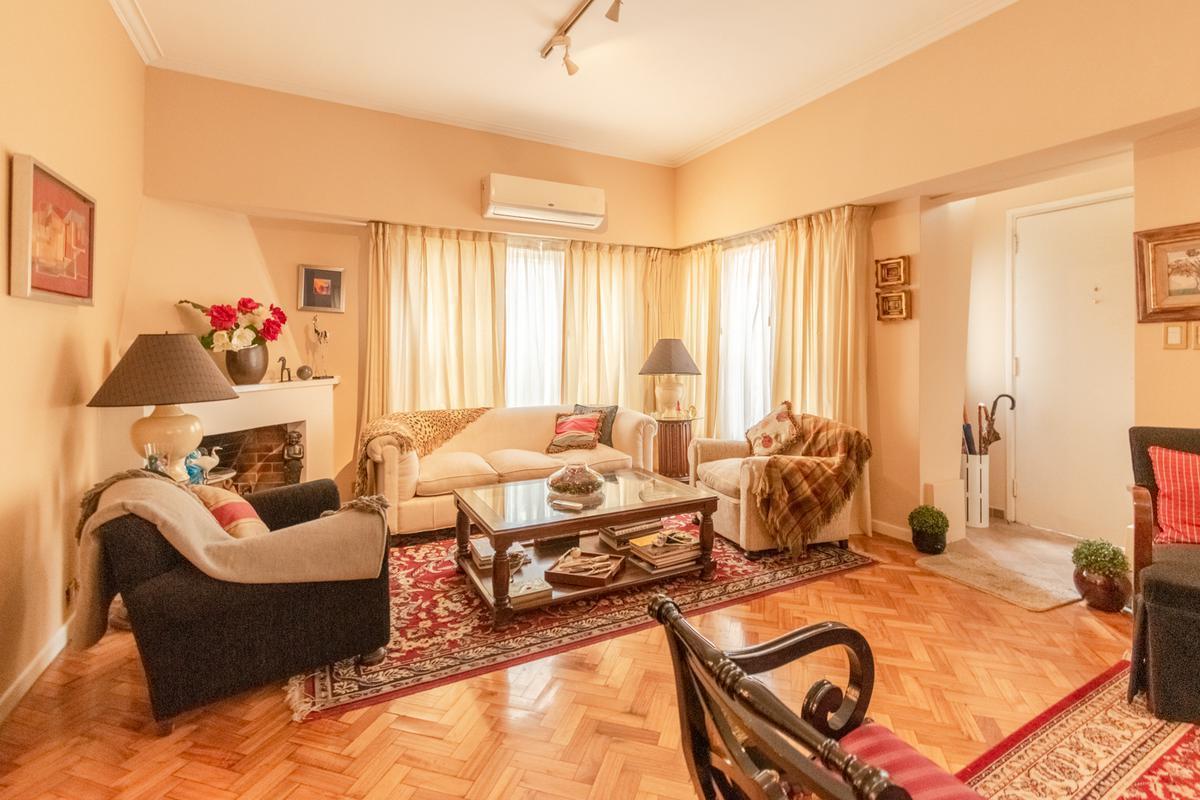 Foto de Excelente casa en venta a pocas cuadras del centro de Martínez., imagen 2