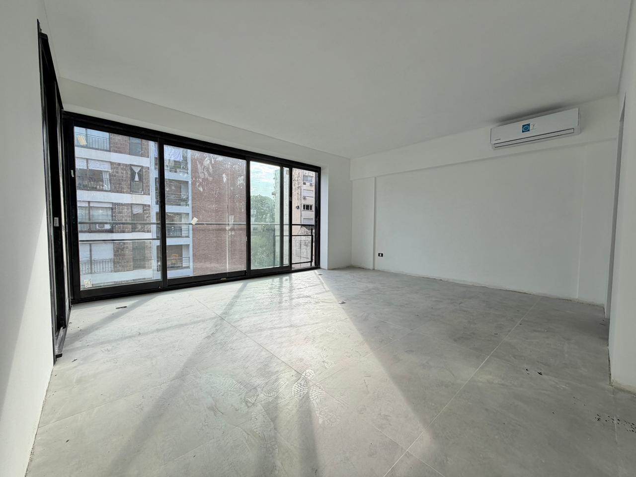 Piso de 92 m2 a estrenar en venta con cochera en el corazón de San Isidro.