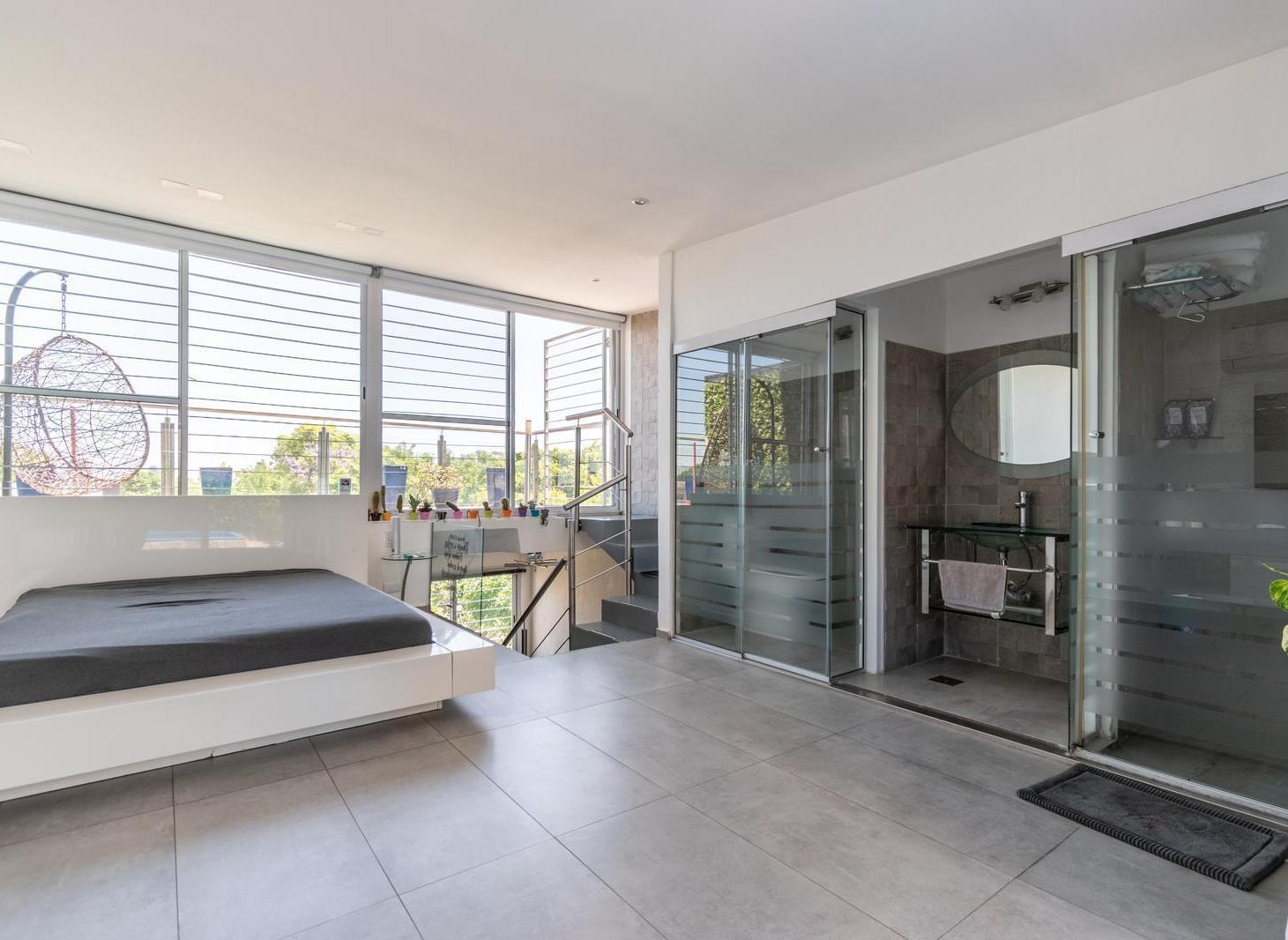 Espectacular departamento hecho a nuevo en venta con cochera en La Lucila, Vicente López.