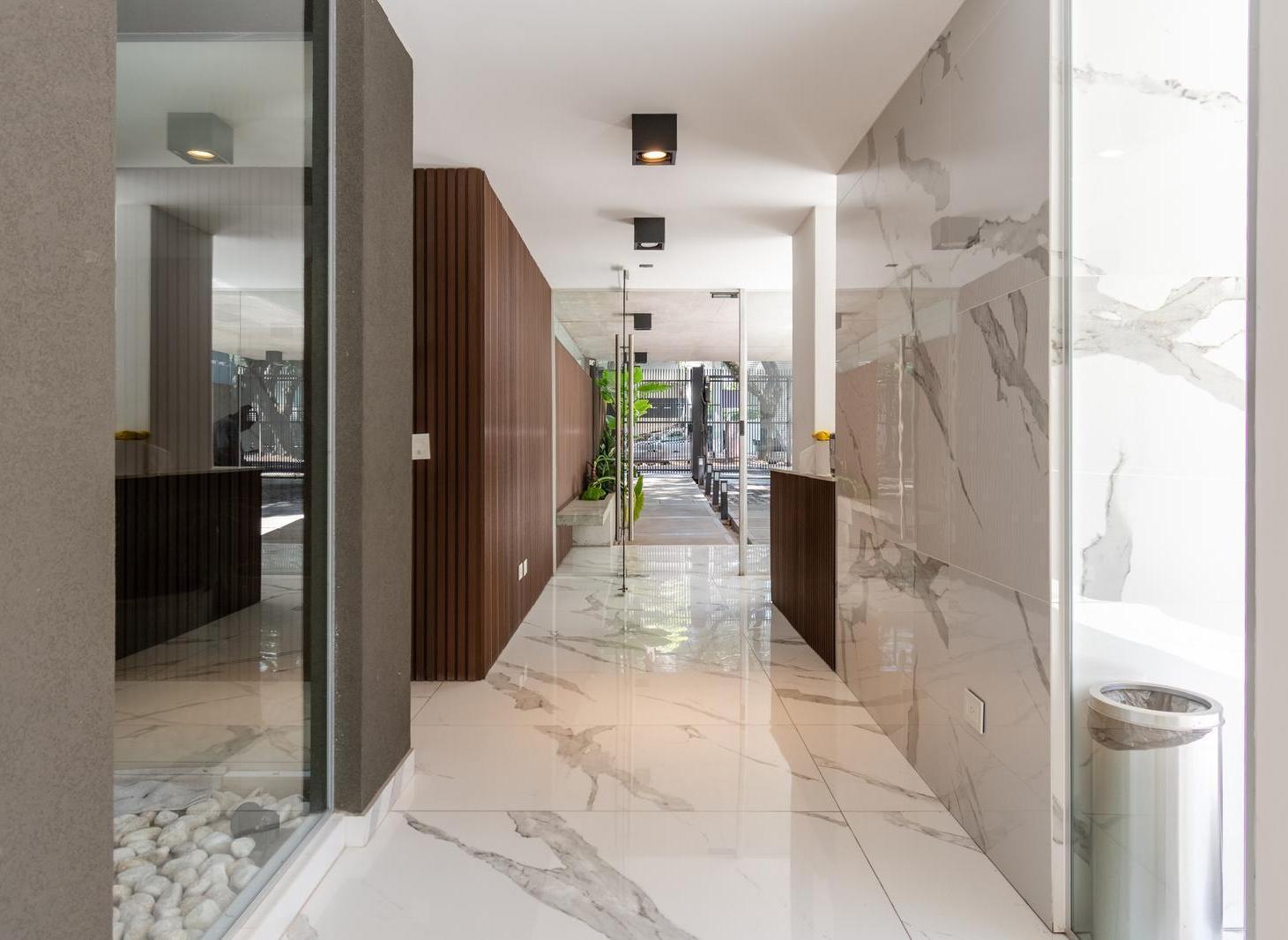 Increíble departamento en venta con tres suites y cochera opcional, sobre Av. Libertador, Acassuso.