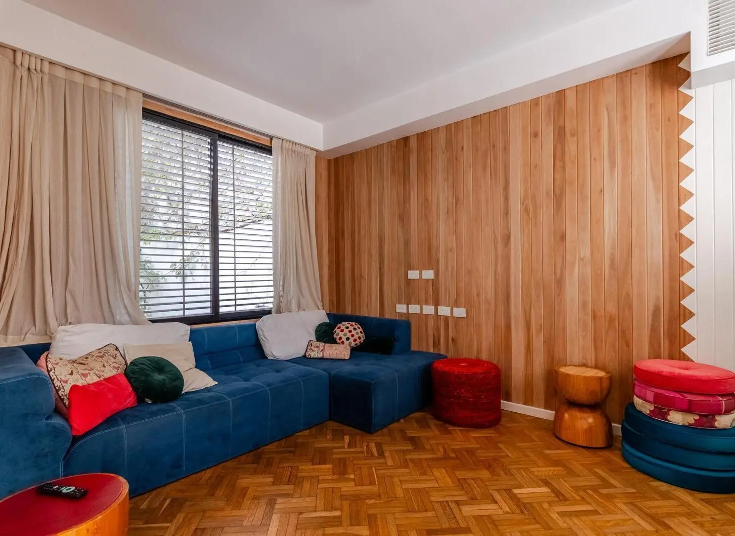 Maravillosa casa en venta con 1018M2 de lote sobre la barranca de Vicente López en cul de sac. 8