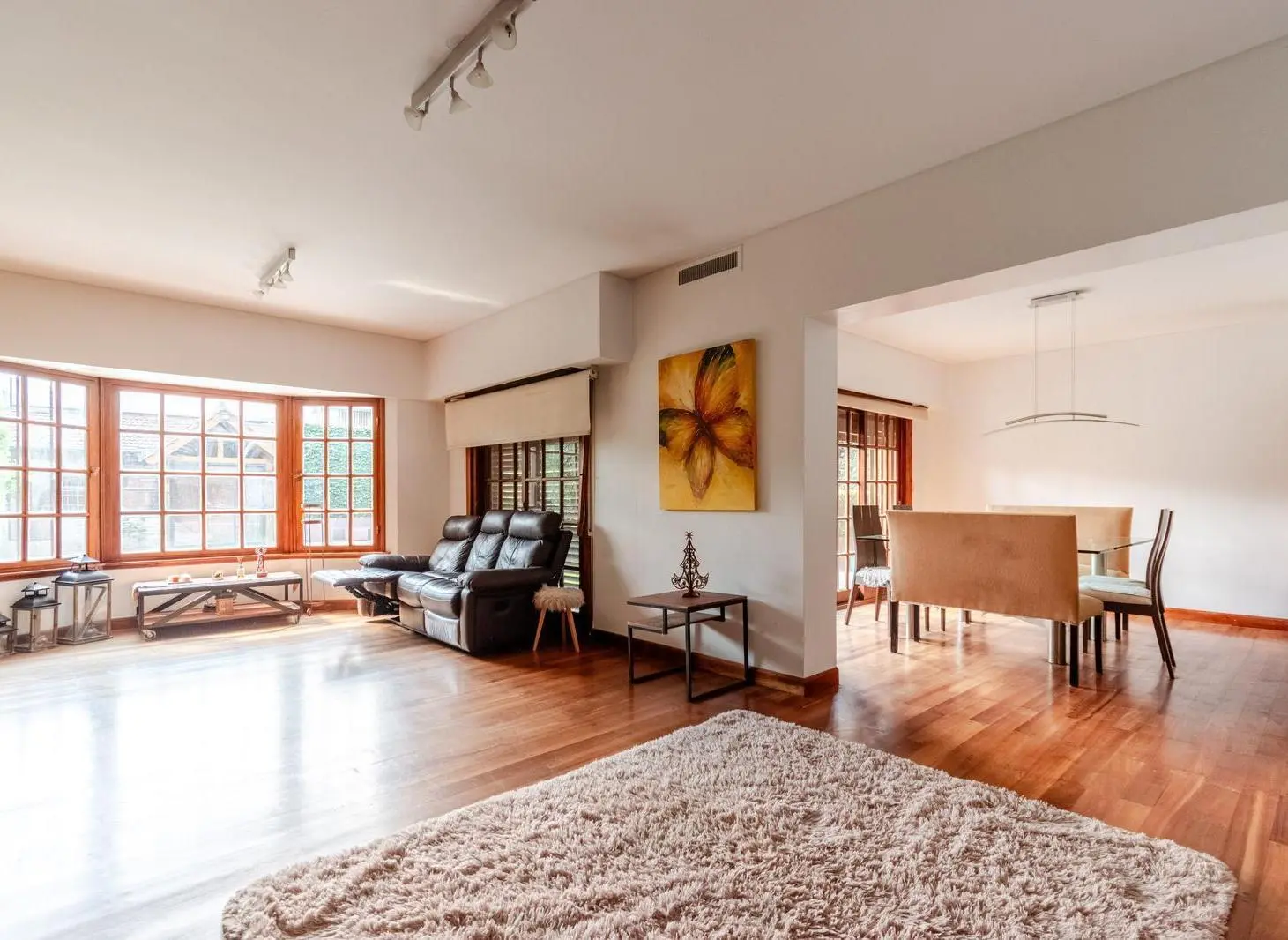 Sensacional casa en venta y alquiler en el mejor sector de Martínez, de Av. Libertador al Río. 5