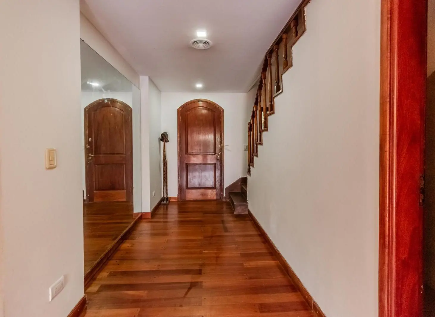 Sensacional casa en venta y alquiler en el mejor sector de Martínez, de Av. Libertador al Río. 4