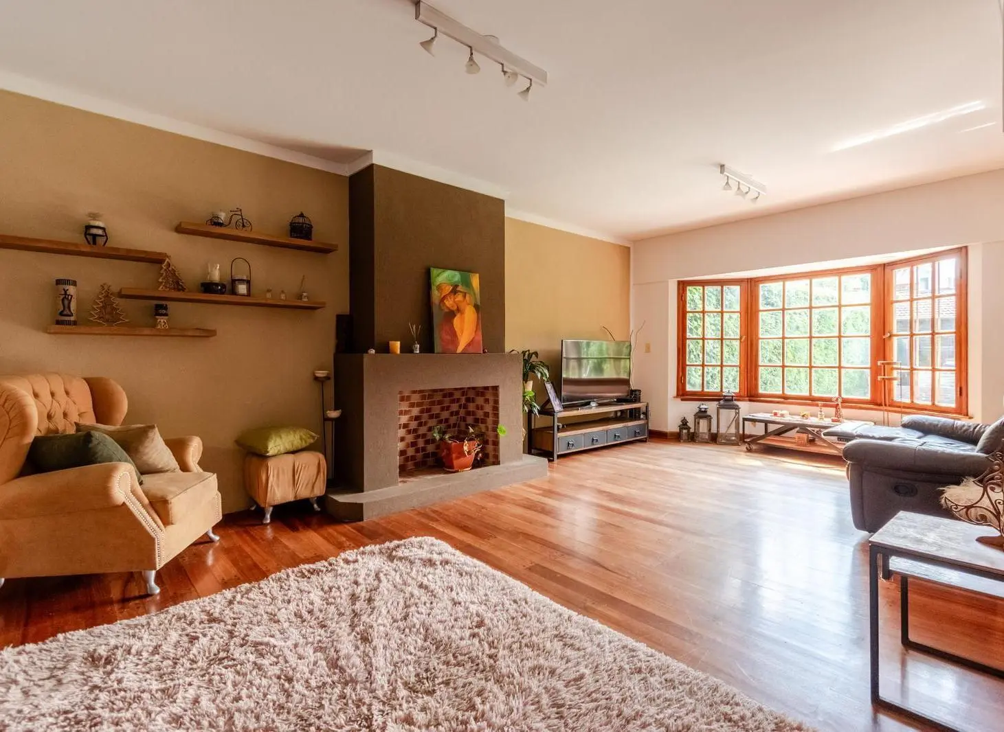 Sensacional casa en venta y alquiler en el mejor sector de Martínez, de Av. Libertador al Río. 3