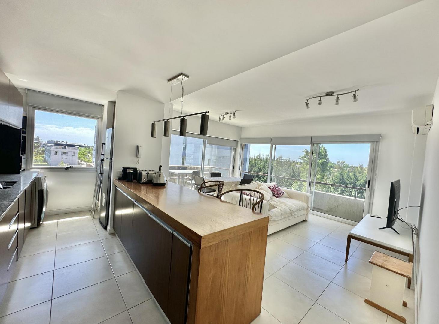 Foto de Sensacional departamento de 4 ambientes con cochera en alquiler ubicado, imagen 3