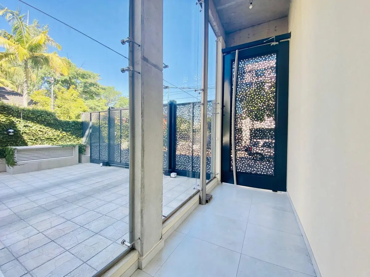 Sensacional departamento en alquiler con cochera sobre la exclusiva Av. libertador en Martinez. 4