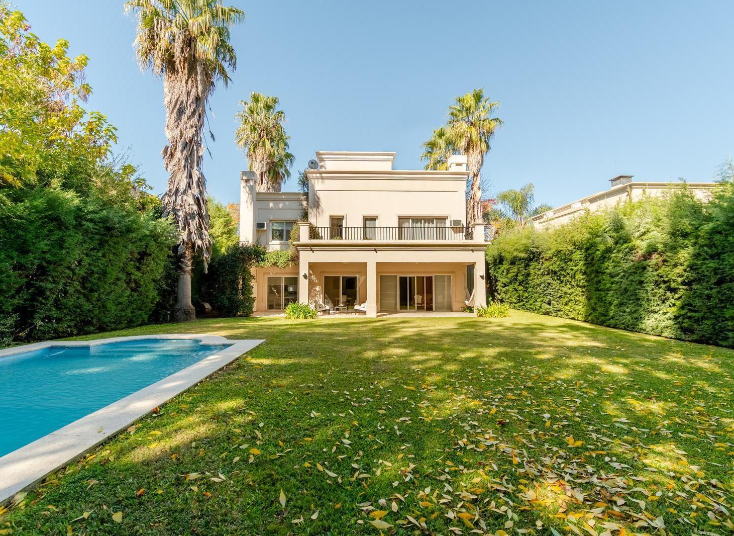 Divina casa en venta en Haras del Pilar – La Pradera I con gran jardín y piscina.