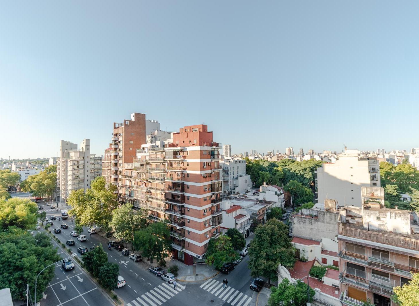 Luminoso monoambiente apto profesional en venta, cerca de todo, en Caballito.