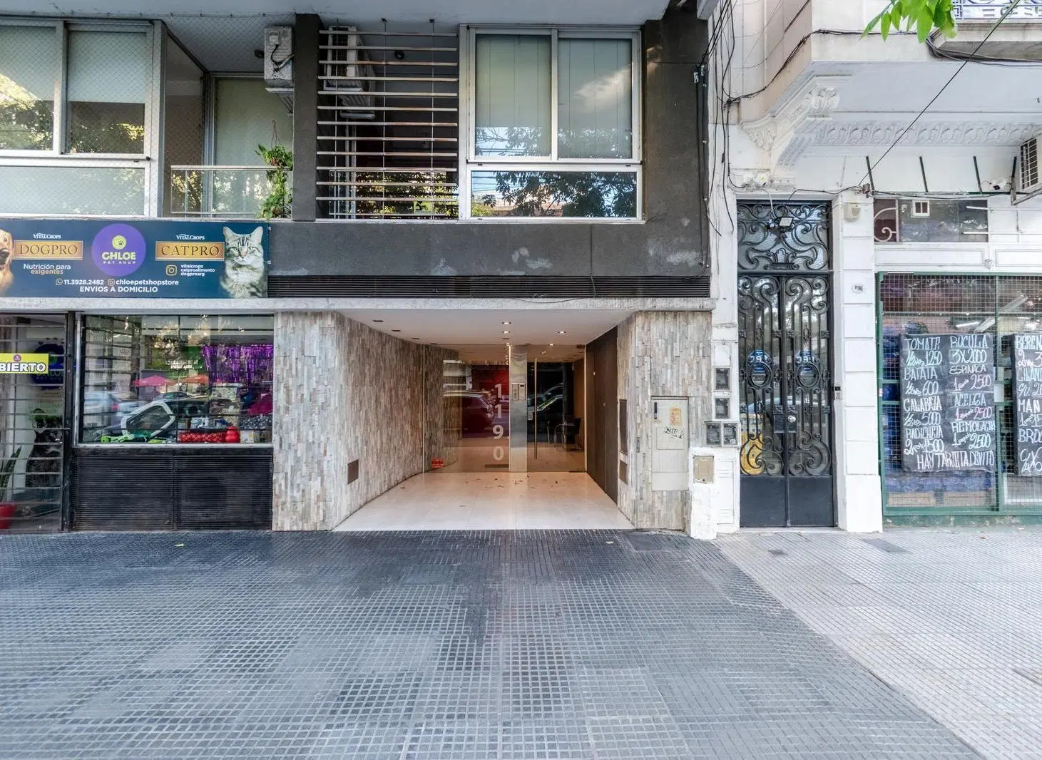 Luminoso monoambiente en venta, piso alto, apto profesional, ubicado en Caballito, cerca de todo. 4