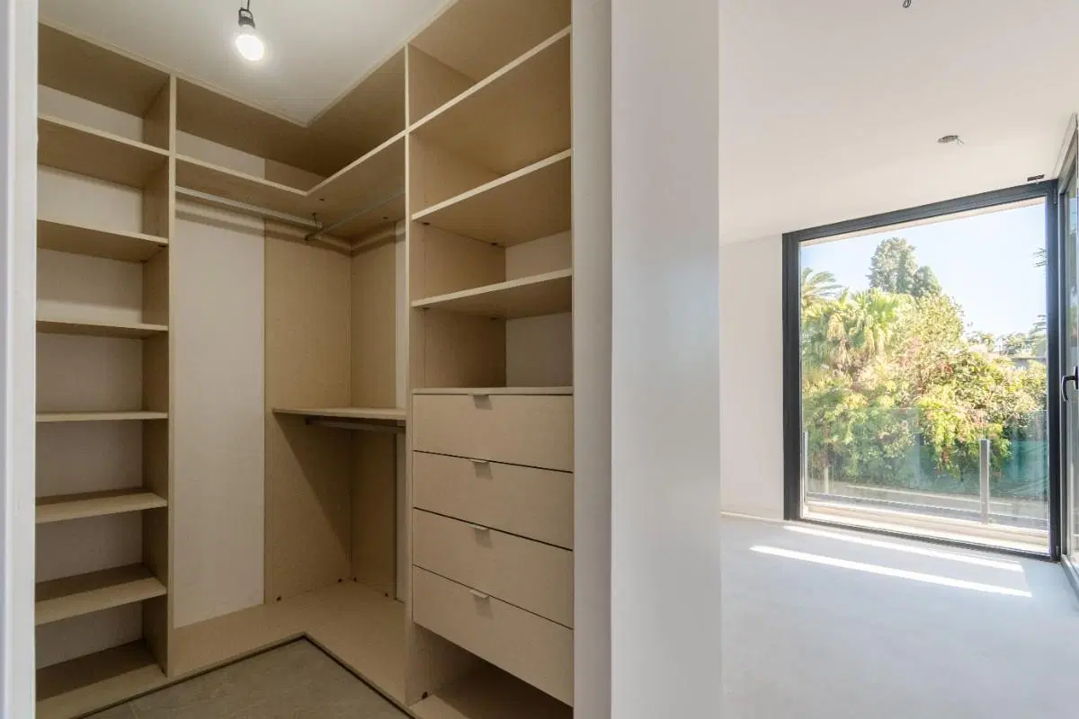 Departamento a estrenar en venta con cochera y balcón, ubicado en Acassuso frente al CASI. 4